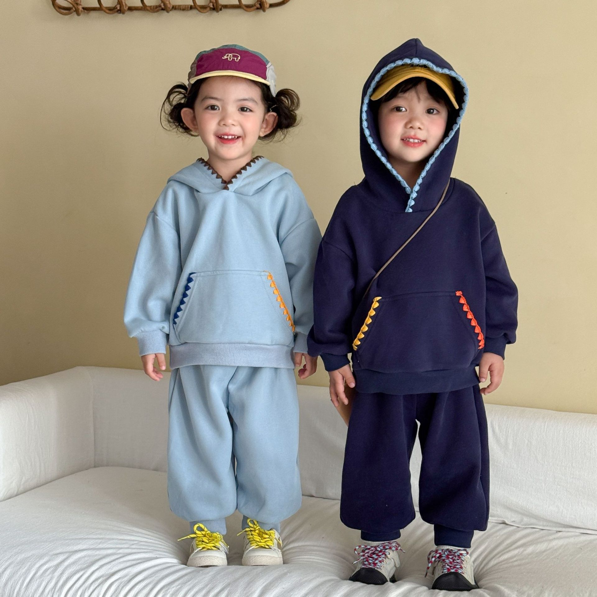 2026年秋新作 子供用長袖服セット 男の子女の子用フード付 - Running Gear For Kids のレビューと価格