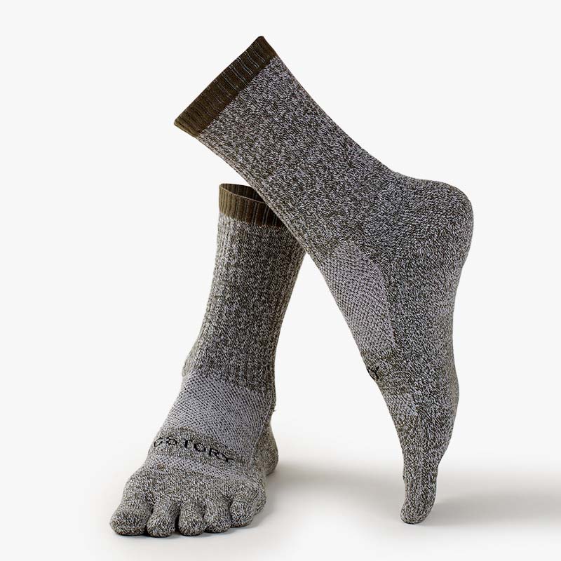 メリノウール製五本指スポーツソックス 吸汗速乾 防臭 秋冬  - Anti Blister Sock のレビューと価格