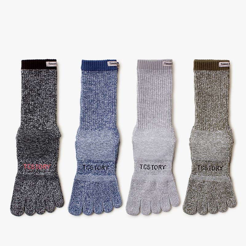 メリノウール製五本指スポーツソックス 吸汗速乾 防臭 秋冬  - Anti Blister Sock のレビューと価格