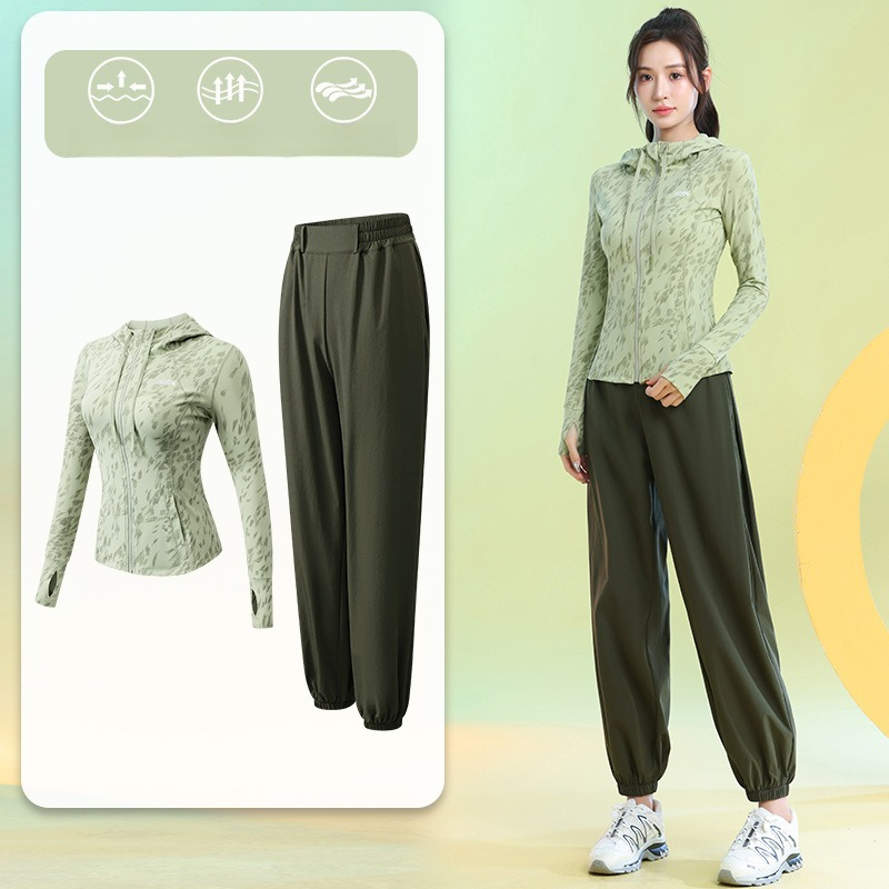 女性用ランニングスーツ長袖花柄ジップパーカージョガーパンツ速 - Running Gear Woman のレビューと価格
