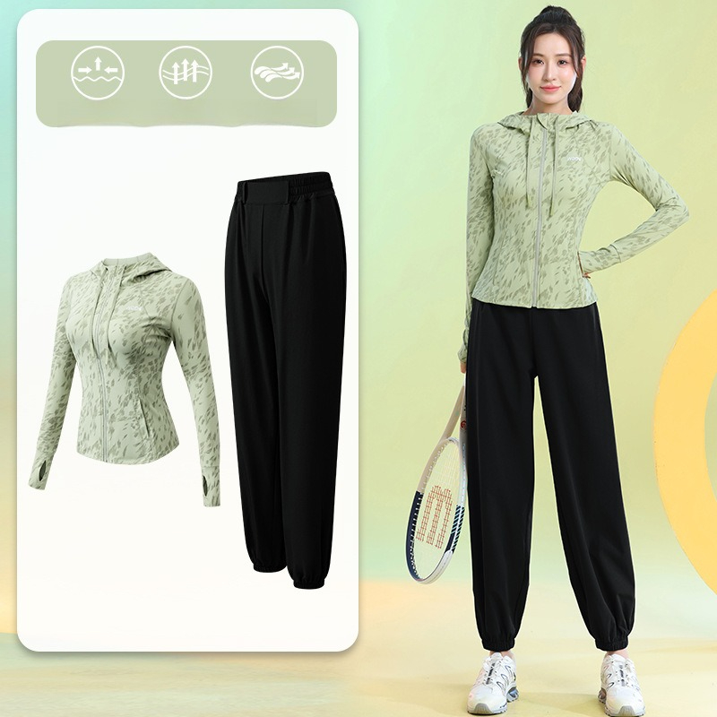 女性用ランニングスーツ長袖花柄ジップパーカージョガーパンツ速 - Running Gear Woman のレビューと価格
